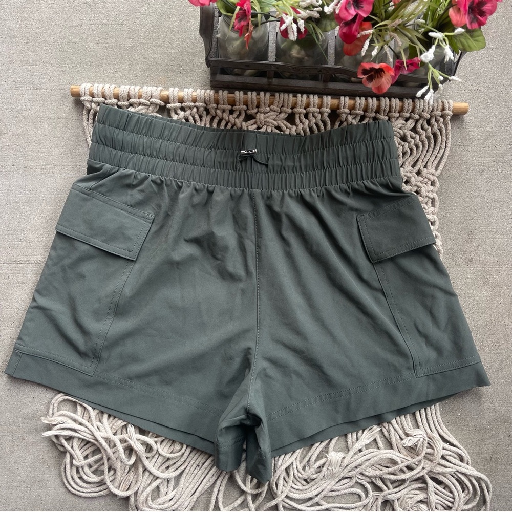 Abercrombie & Fitch Olive Green High Rise Shorts Size Medium